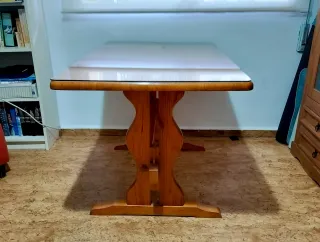 Mesa comedor pino provenzal con cristal