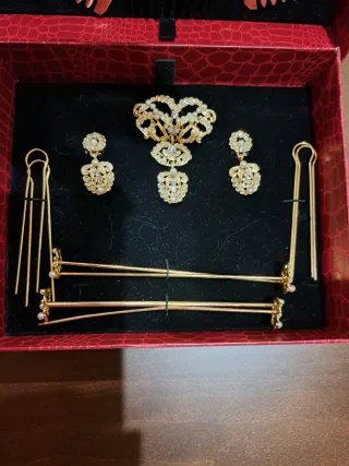 Aderezo Niña 2-6 años Peinetas Dorado