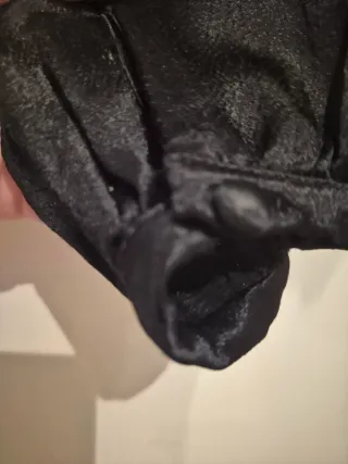 Chaqueta corta satinada negra