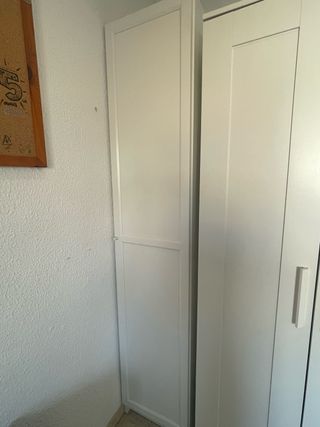 Armario blanco madera casi nuevo