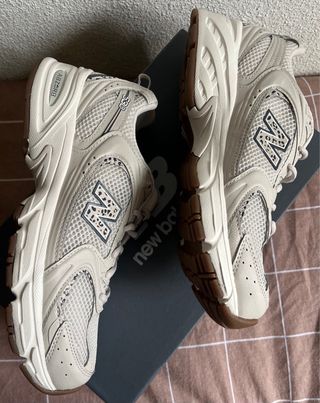 New Balance 530 Beige/Blanco