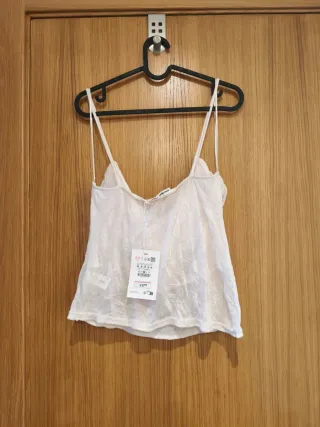 Camiseta tirantes Pull&Bear volantes