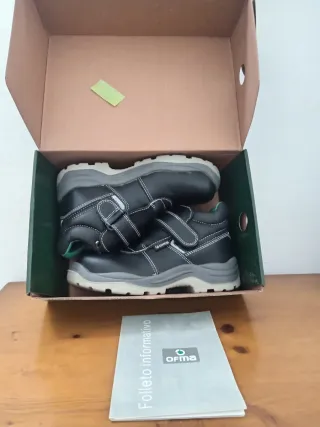 Botas de seguridad negras con velcro