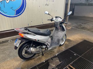 Aprilia Sportcity 125 Maxi Scooter