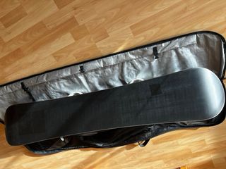 Tabla snowboard con fijaciones y funda