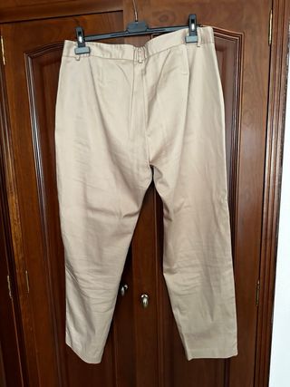 Pantalón chino beige mujer