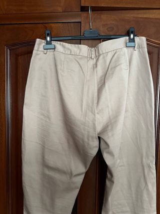 Pantalón chino beige mujer