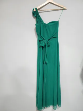 Vestido verde de fiesta asimétrico