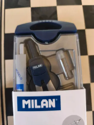 Compás con Bigotera automática Milan