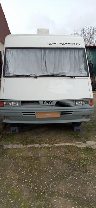 AUTOCARAVANA CLÁSICA INTEGRAL LMC LIBERTY 5900