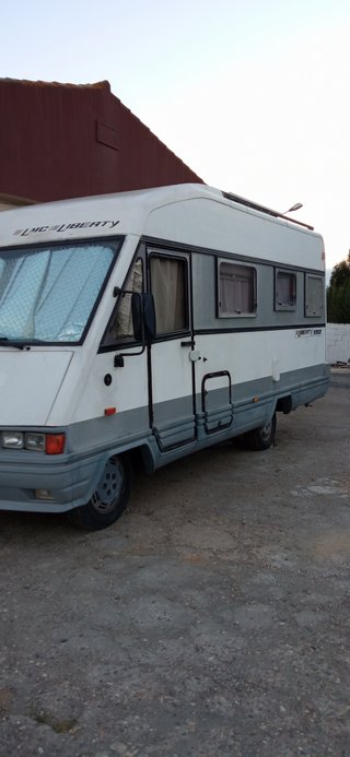 AUTOCARAVANA INTEGRAL CLÁSICA LMC LIBERTY 5900