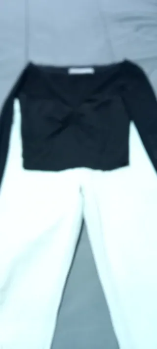 Conjunto vaquero y camiseta chica