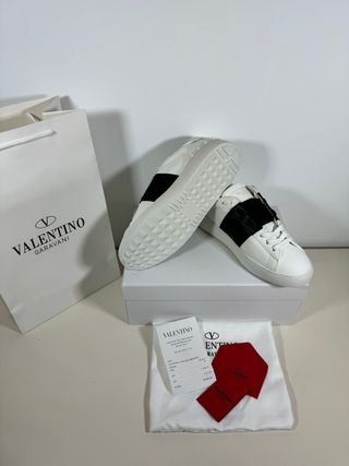 Zapatillas Valentino Garavani Blancas y Negras 42