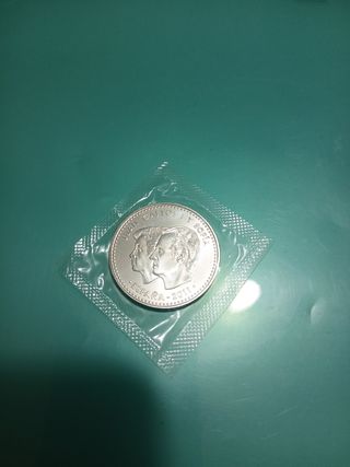 Moneda centenario mujer trabajadora 20€. 2011.