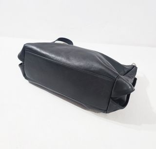 Carla Sade/ Bolso bandolera negra piel Ubrique