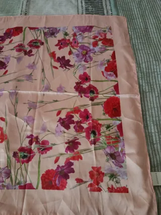 Pañuelo Seda Flores Rosa y Rojo Sephora