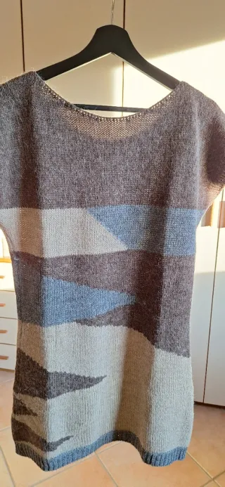 Abito maglia midi senza maniche