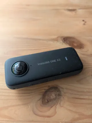 Insta360 ONE X2 Cámara 360 + Accesorios