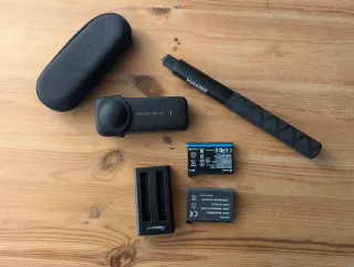 Insta360 ONE X2 Cámara 360 + Accesorios