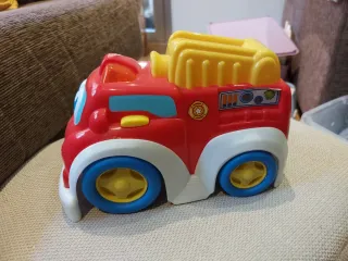 Camión de bomberos con luces y sonidos