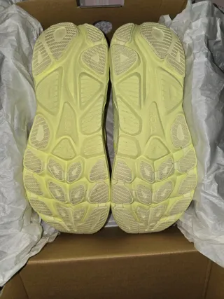 Zapatillas Hoka Color Amarillo Neón 47,5