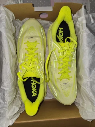 Zapatillas Hoka Color Amarillo Neón 47,5