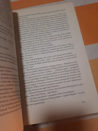 La caída de los gigantes (The Century 1) (Spani...