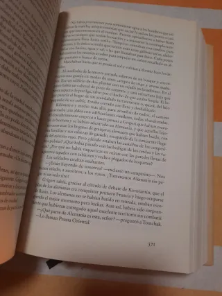 La caída de los gigantes (The Century 1) (Spani...