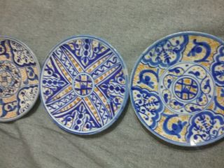 Set di 3 Piatti Decorativi Blu e Dorato