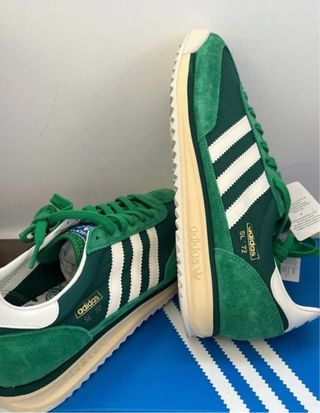 Zapatillas Adidas Verdes y Blancas