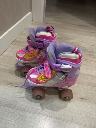 Patines 4 ruedas. Niña Talla 28-31. Con Luces