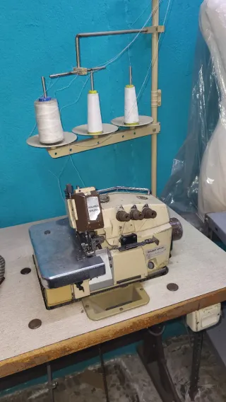 Máquina de coser Overlock industrial