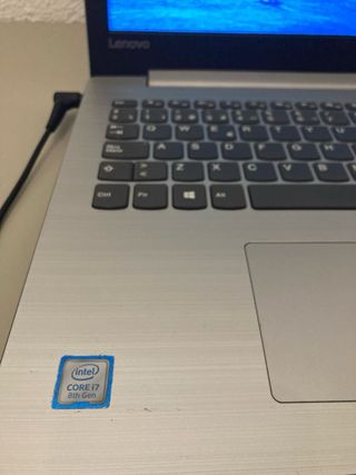 PC Portátil Lenovo Intel 8550U