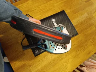 Bullpadel Hack 04 y Vertex 04 Comfort