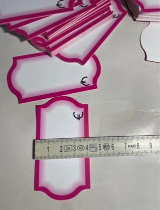 50 etiquetas de cartón con borde rosa