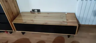 Mueble bajo cajonera madera y cristal