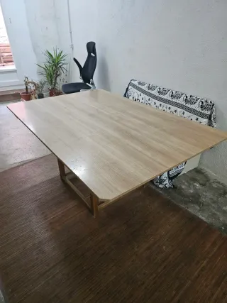 Mesa de madera maciza hecha a mano 180x180