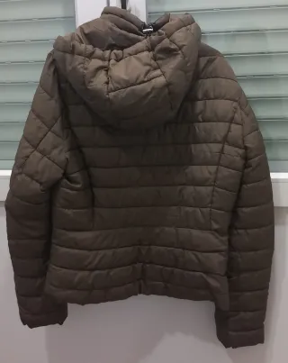 Chaquetón acolchado Zara marrón