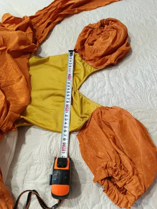 Vestido infantil naranja y amarillo
