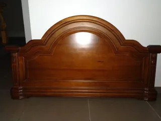 Cabecero de cama de madera