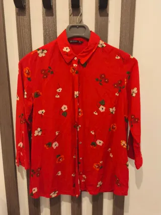 Lote de 7 blusas. Estampados variados. Talla S.