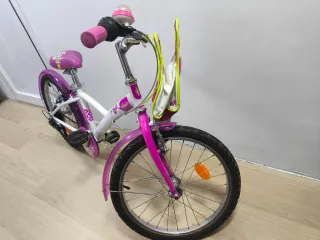 Bicicleta 20 Decathlon Morada y Blanca
