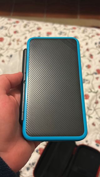 Nintendo 2DS XL Negra y Azul