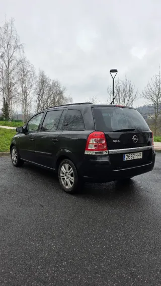 Opel Zafira 2012