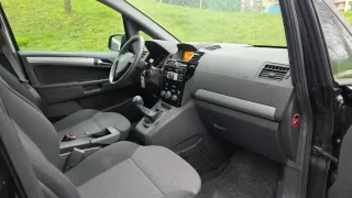 Opel Zafira 2012