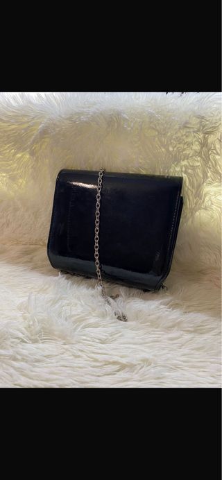 Bolso charol negro