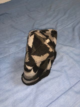 Cappello invernale camouflage grigio nero verde