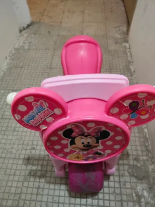 Moto correpasillos Minnie Mouse Feber