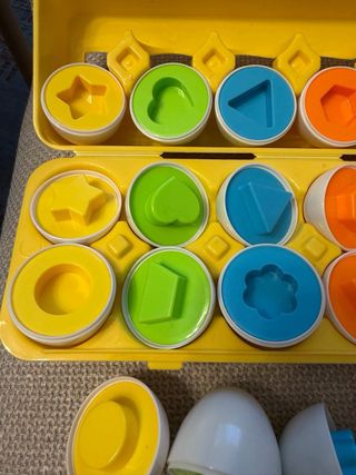 Huevera de juguete