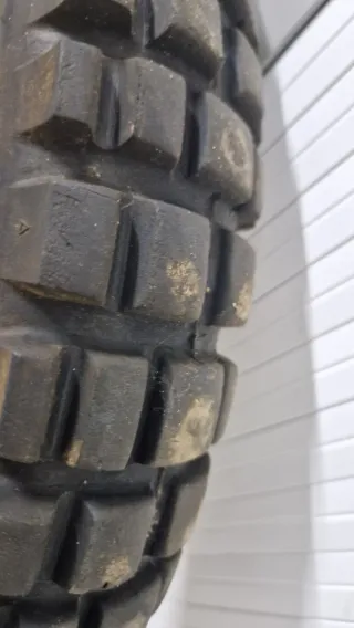 Rueda Continental TKC80 Delantera